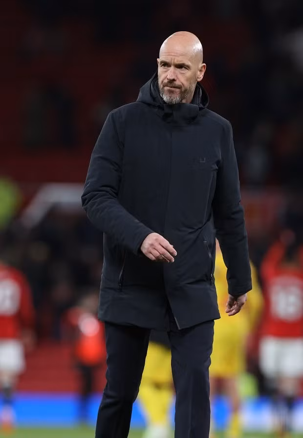 Chiến thắng nhọc nhằn nhưng cũng giúp chiếc ghế của HLV Erik ten Hag bớt nóng sau khi Man Utd may mắn vượt qua đội hạng dưới Coventry ở bán kết FA Cup. Chùm ảnh: Man Utd thắng nhọc nhằn đội cuối bảng Ngoại hạng Anh