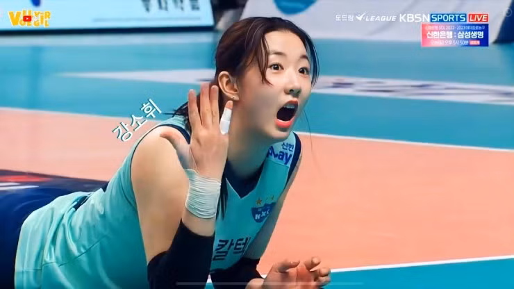 Ngẩn ngơ trước vẻ yêu kiều của ‘thiên thần bóng chuyền Hàn Quốc’