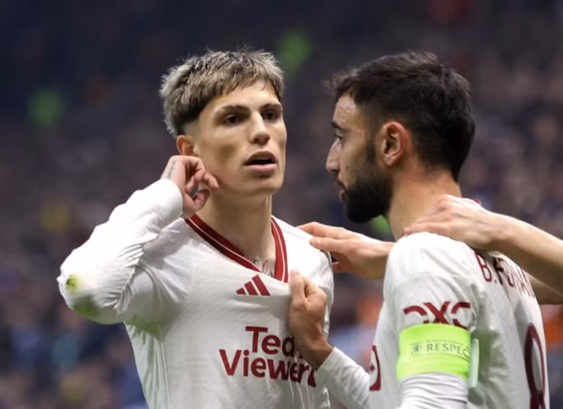 Cụ thể, siêu máy tính dự đoán Man Utd chỉ có 7,2% cơ hội vượt qua vòng loại - thấp hơn đáng kể so với FC Copenhagen (53,84%) và Galatasaray (39,03%). Siêu máy tính dự đoán 'số phận' Man United và Man City tại Champions League