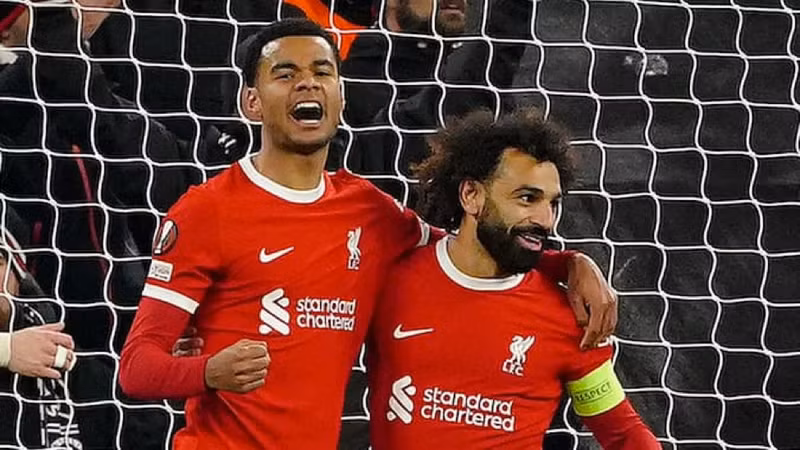 </strong> <strong> Liverpool vs LASK Linz 4-0:</strong> Chiến thắng đậm trên sân nhà Anfield giúp Liverpool chính thức vượt qua bảng E với 12 điểm sau 5 trận.<br/> <strong> Xác định 13 đội vào vòng knock-out Europa League