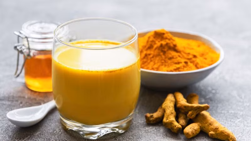 Nghệ sử dụng nhiều năm như một cách chống viêm trong điều trị viêm xương khớp và viêm khớp dạng thấp. Nhóm thực phẩm nên bổ sung để chống viêm, phòng ngừa bệnh tật