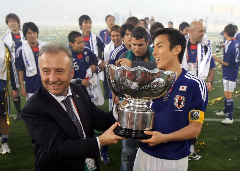 <strong> Nhật Bản vô địch Asian Cup nhiều nhất </strong>với 4 lần vào các năm 1992, 2000, 2004 và 2011. Ả Rập Xê-út đứng nhì với 3 lần vô địch năm 1984, 1988 và 1996, ngang bằng Iran năm 1968, 1972 và 1976. Loạt kỷ lục khó phá tại Asian Cup