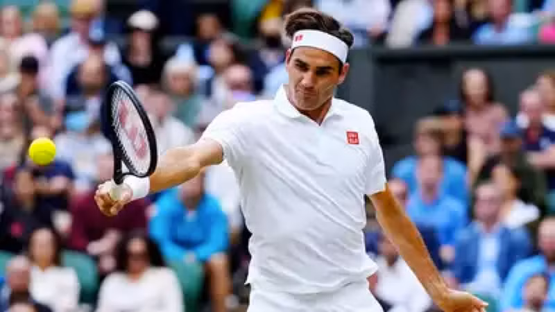 Tay vợt huyền thoại Roger Federer đứng thứ 10 trong danh sách khi nhận mức lương 95 triệu Bảng. Bất ngờ danh tính vận động viên nhận lương cao nhất thế giới