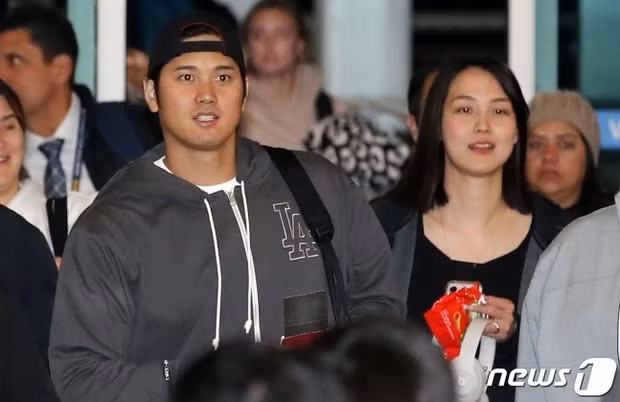 Shohei Ohtani đã hoàn thành giải đấu ở Hàn Quốc hôm 22/3. Nàng WAG bóng chày Nhật Bản gây sốt tại Hàn Quốc