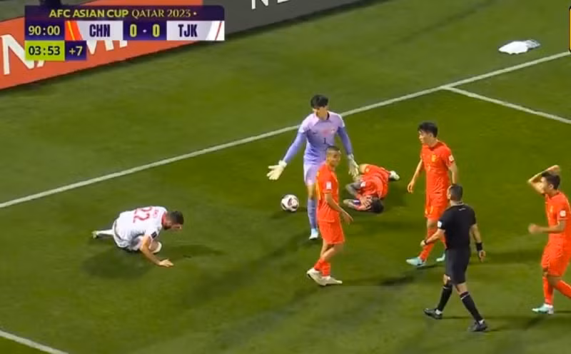 Kết quả Asian Cup: Trung Quốc gây thất vọng, Australia thắng trận lịch sử 