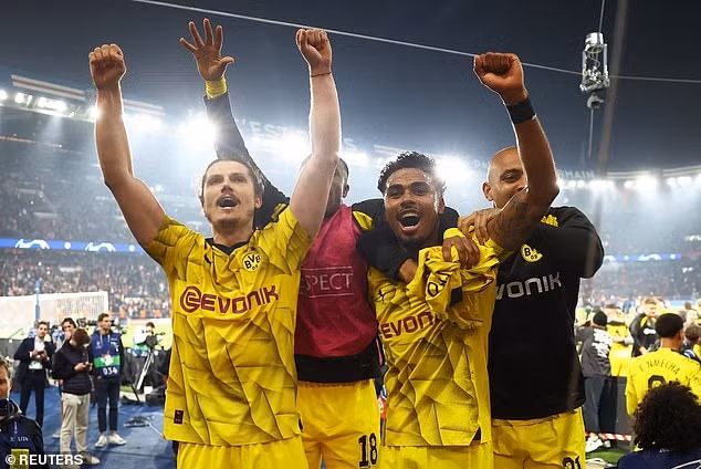 Thắng 0-1 trên sân nhà ở trận lượt đi, Dortmund hiên ngang vào chung kết với tổng tỷ số 2-0. Chùm ảnh: Dortmund hạ PSG vào chung kết Champions League