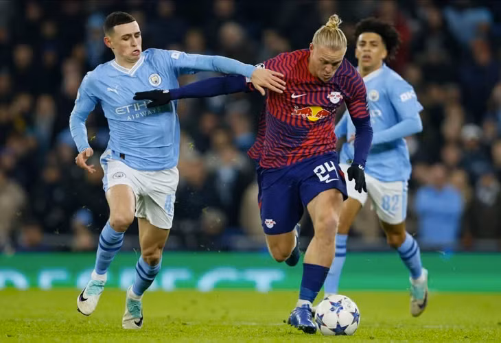 Điểm mặt 14 đội vào vòng knock-out Champions League 