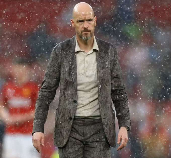 Một kết quả khác đáng buồn với thầy trò Erik ten Hag. Chùm ảnh: Arsenal thắng kịch tính Man Utd, đòi lại ngôi đầu từ Man City