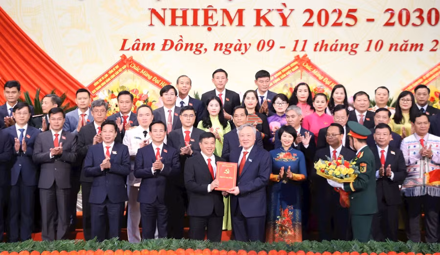 traoquyetdinh1.jpg