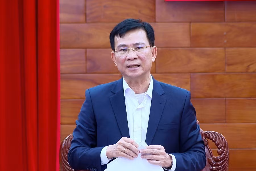 3-chu-tich-ubnd-tinh-lam-dong-ho-van-muoi-trao-doi-thong-tin-lien-quan-den-cac-du-an-lon-tai-hoi-nghi-1769678299.jpg