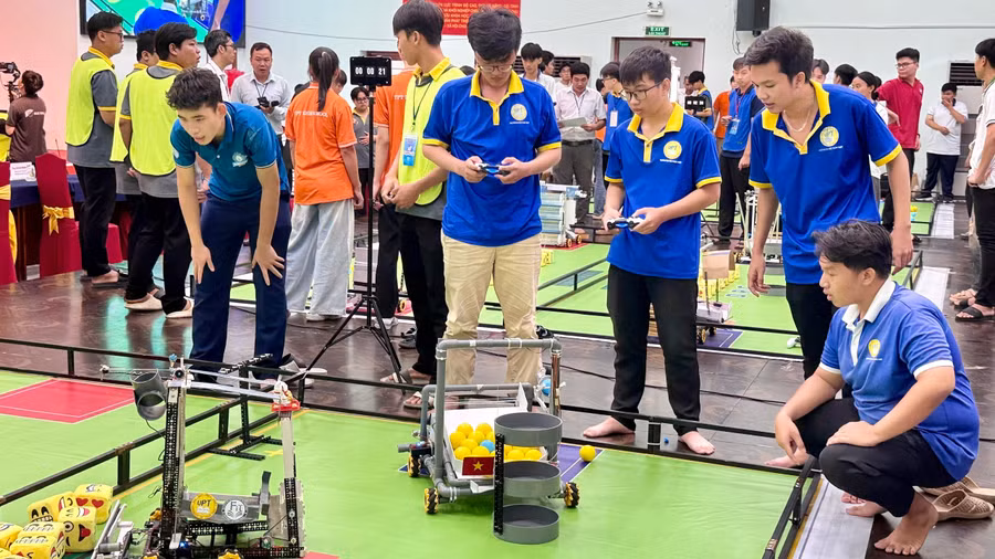 200 đội tranh tài tại cuộc thi Robocon ORC Nam Trung Bộ – Tây Nguyên.