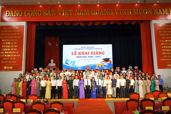 Phân hiệu ĐH Thái Nguyên tại tỉnh Lào Cai tổ chức lễ khai giảng năm học 2026-2027.