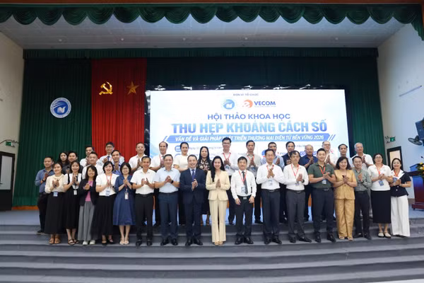 Các đại biểu tham gia Hội thảo.