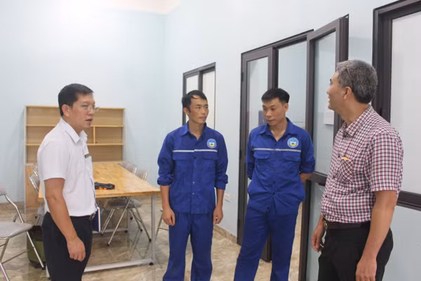 Học viên học nghề tại trường được hỗ trợ 100% kinh phí đào tạo nghề, ăn ở và được hưởng lương khi đi thực tập, tuyển dụng sau khi tốt nghiệp.