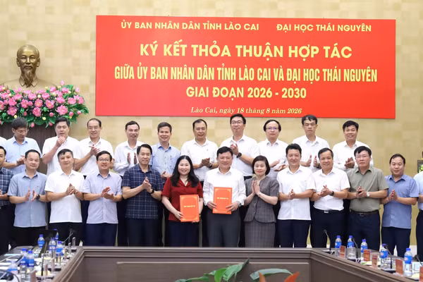 Đại học Thái Nguyên và tỉnh Lào Cai ký kết hợp tác.
