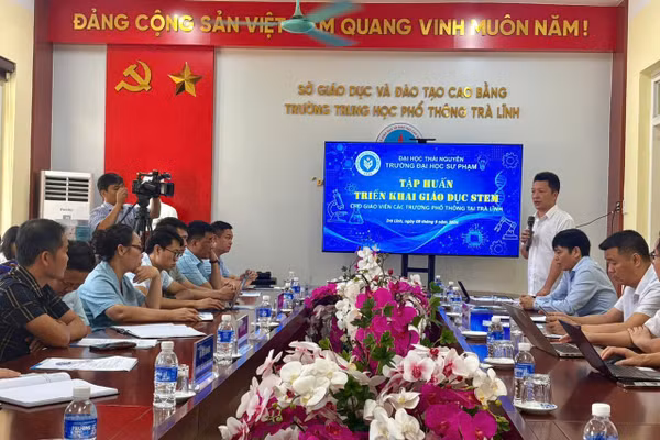 PGS.TS Nguyễn Thanh Hà, Phó Giám đốc Đại học Thái Nguyên phát biểu tại chương trình.