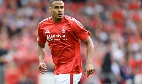 Murillo lọt tầm ngắm của Man United.