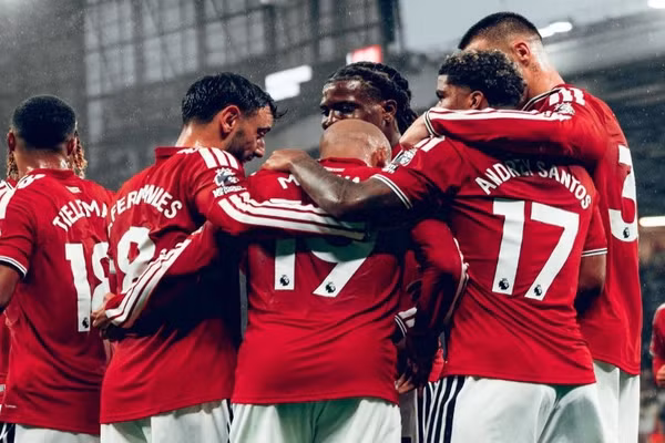Man United tiếp đón Man City lúc 22h30 ngày 13/9.