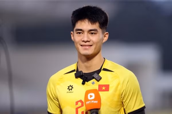 Khi đội tuyển Việt Nam hướng tới FIFA ASEAN Cup 2026, cơ hội cạnh tranh vị trí thủ môn số một của Trần Trung Kiên được đánh giá là không dễ dàng.