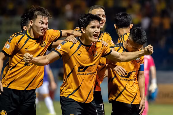 CLB Đông Á Thanh Hóa được FIFA gỡ án cấm chuyển nhượng. 