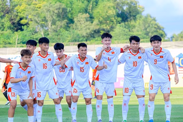 U17 Việt Nam trải qua hai chuyến tập huấn chuẩn bị cho Vòng chung kết FIFA U17 World Cup 2026.