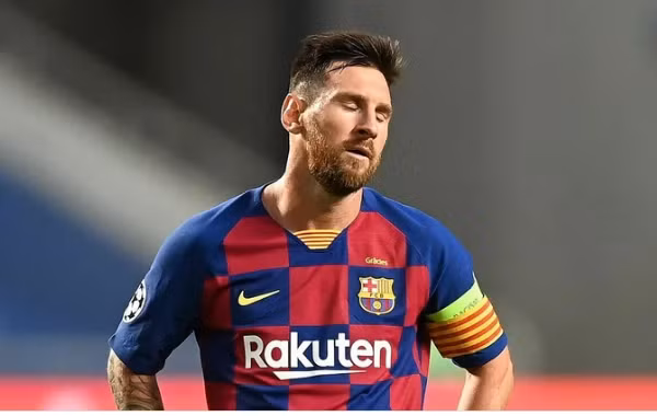 Lionel Messi đón nhận thông tin kém vui