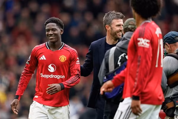 Vừa đoạt vé dự cúp C1, Man United thanh lý loạt cầu thủ?