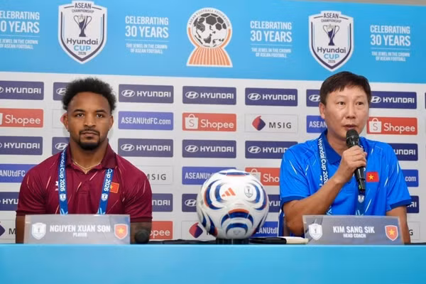 LV Kim Sang-sik tỏ ra thận trọng trước trận gặp Malaysia.