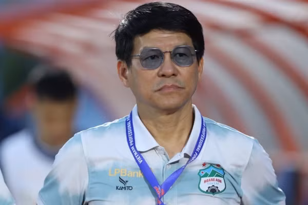 Bất ngờ danh tính HLV tạm quyền CLB Ninh Bình