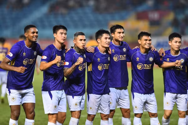 Giải V-League có thể thay đổi số lượng ngoại binh những mùa tới. Ảnh: Internet.