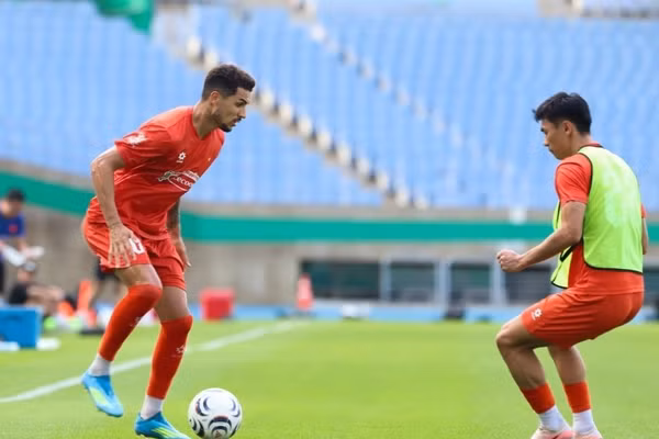 Hoàng Hên muốn cùng tuyển Việt Nam vô địch AFF Cup 2026. Ảnh: VFF.