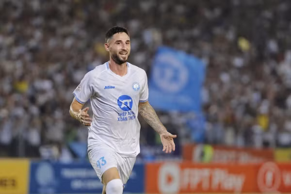 Kevin Phạm Ba chia tay Nam Định FC sau một năm gắn bó.