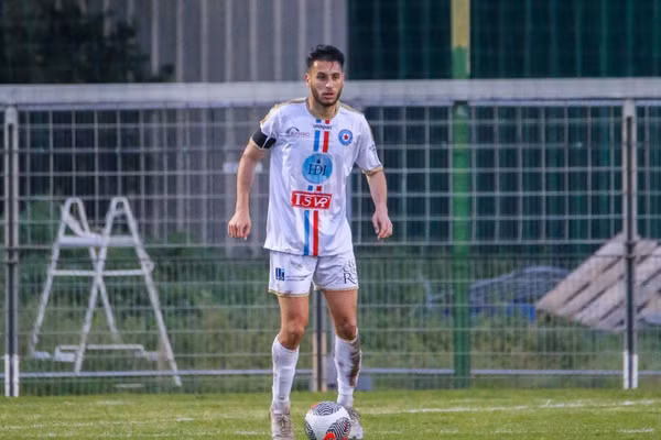 Julien Mouillon khả năng rời Frejus Saint-Raphael để trở về Việt Nam thi đấu.