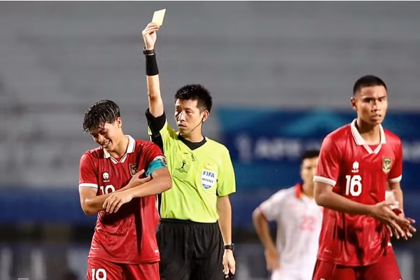 Trọng tài Hiroki Kasahara sẽ điều hành trận đấu giữa tuyển Việt Nam và Singapore. Ảnh: Lâm Thỏa.