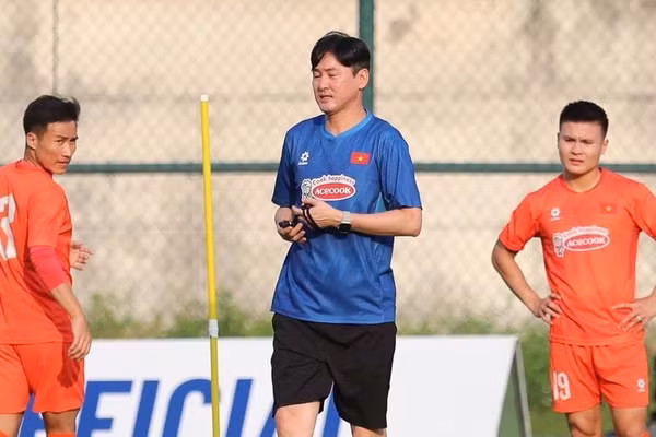 Ông Lee Jung-soo gia nhập giải Thai League sau khi chia tay tuyển Việt Nam. Ảnh: Internet.