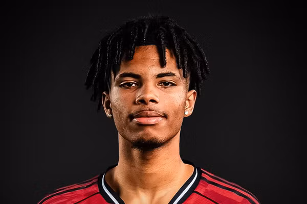 Ethan Williams gia nhập Peterborough United.