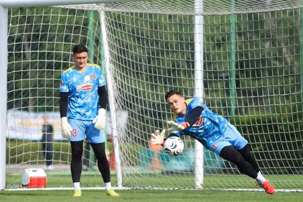 Đặng Văn Lâm đánh giá cao sức mạnh của Gangwon FC trước màn so tài.