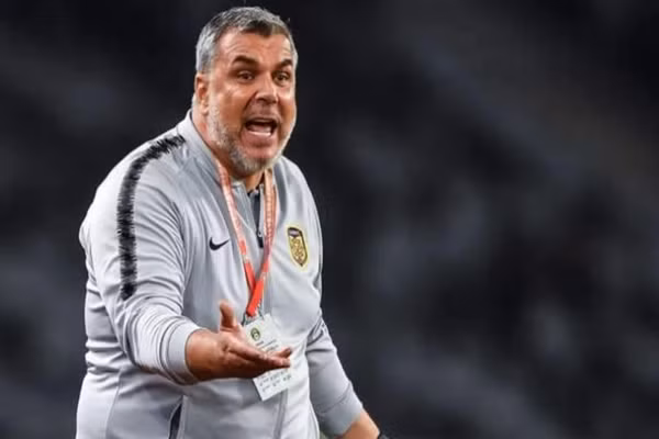 HLV Cosmin Olaroiu đánh giá cao tuyển Việt Nam và Hàn Quốc ở Asian Cup 2027. Ảnh: Internet.