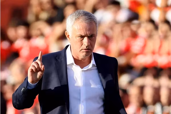 HLV Jose Mourinho đang ở rất gần Real Madrid