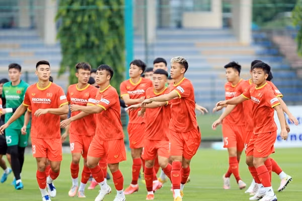 HLV Kim Sang-sik không dẫn dắt Olympic Việt Nam dự ASIAD 2026