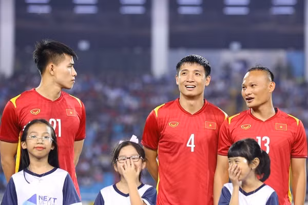 Bùi Tiến Dũng bỏ ngỏ khả năng lên tuyển Việt Nam trong tháng 3.