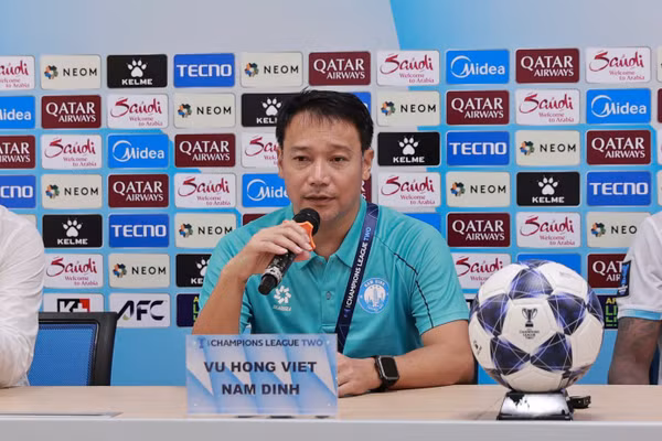 HLV Vũ Hồng Việt cho rằng Thép Xanh Nam Định đã may mắn thắng Ratchaburi.