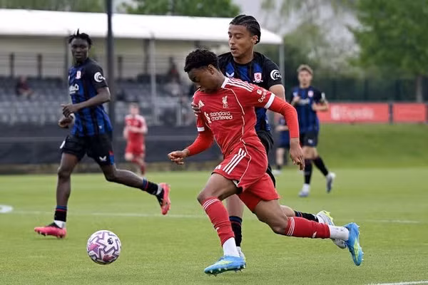 Isaac Konde rời học viện Liverpool gia nhập Man United.