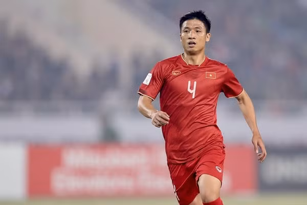 Sang Hàn Quốc phẫu thuật, Bùi Tiến Dũng lỡ hẹn AFF Cup 2026