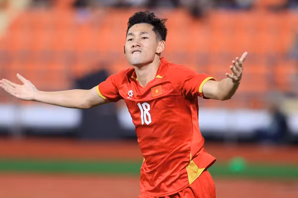 Hai Long đoạt giải Cầu thủ năng lượng nhất ASEAN Cup 2026. Ảnh: V.A.