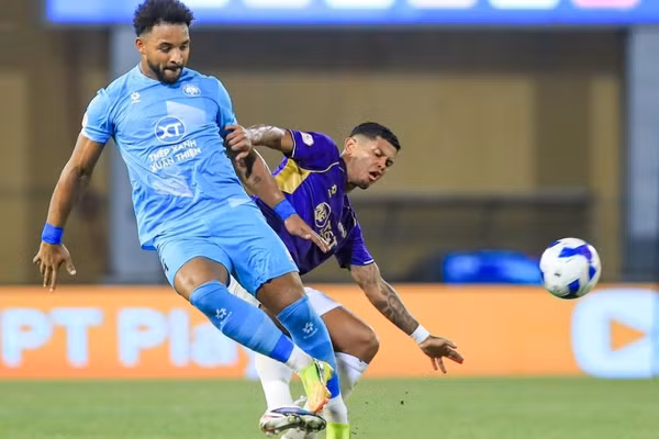 Thép Xanh Nam Định thua Hà Nội FC ở vòng 24 V-League. Ảnh: Hoài Thương.