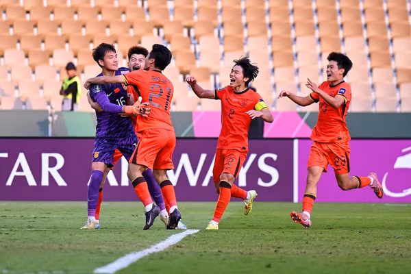 CLB châu Âu chi tiền ‘khủng’ chiêu mộ thủ môn U23 Trung Quốc