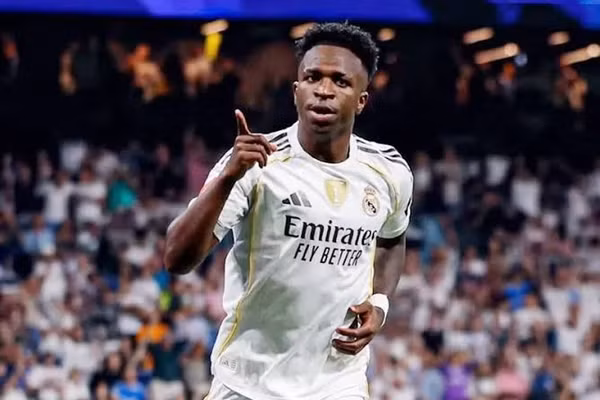 Man United tranh Vinicius với loạt đại gia châu Âu