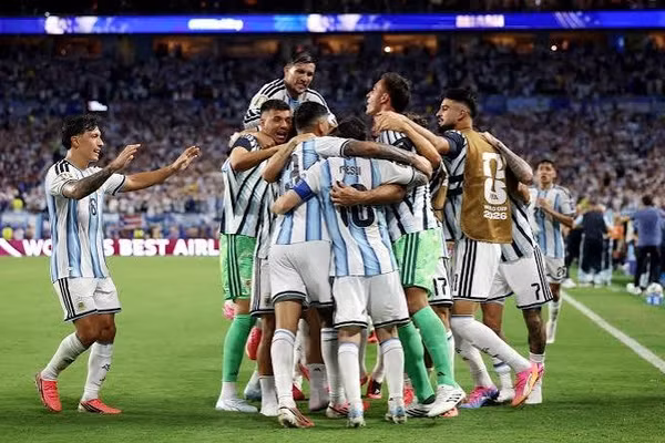 Siêu máy tính dự đoán trận Argentina – Thụy Sĩ lúc 8h ngày 12/7