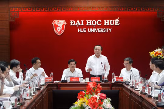 Bộ KH&CN làm việc với Đại học Huế và TP Huế về phát triển khoa học, công nghệ, đổi mới sáng tạo và chuyển đổi số. (Ảnh: Đại Dương)